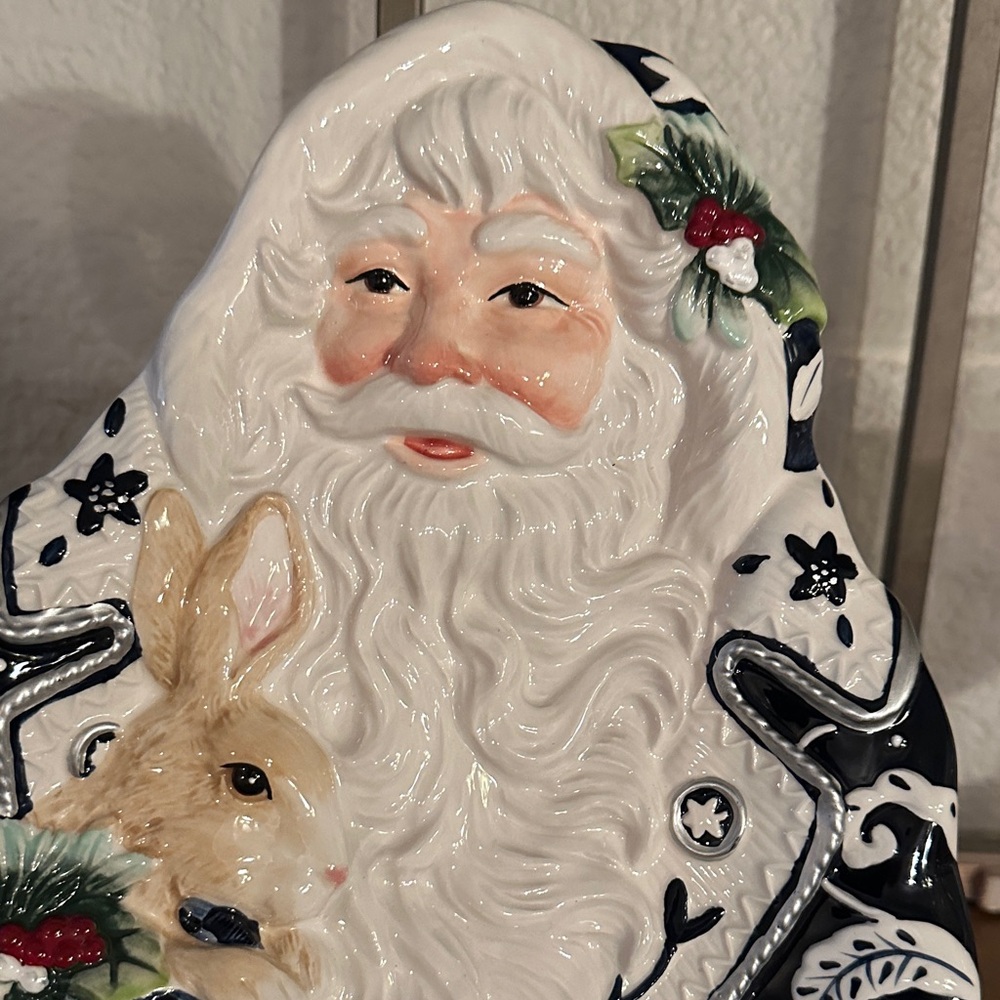 Fitz and Floyd Bristol Santa Claus Plate with Bunnies - Picture 3 of 6